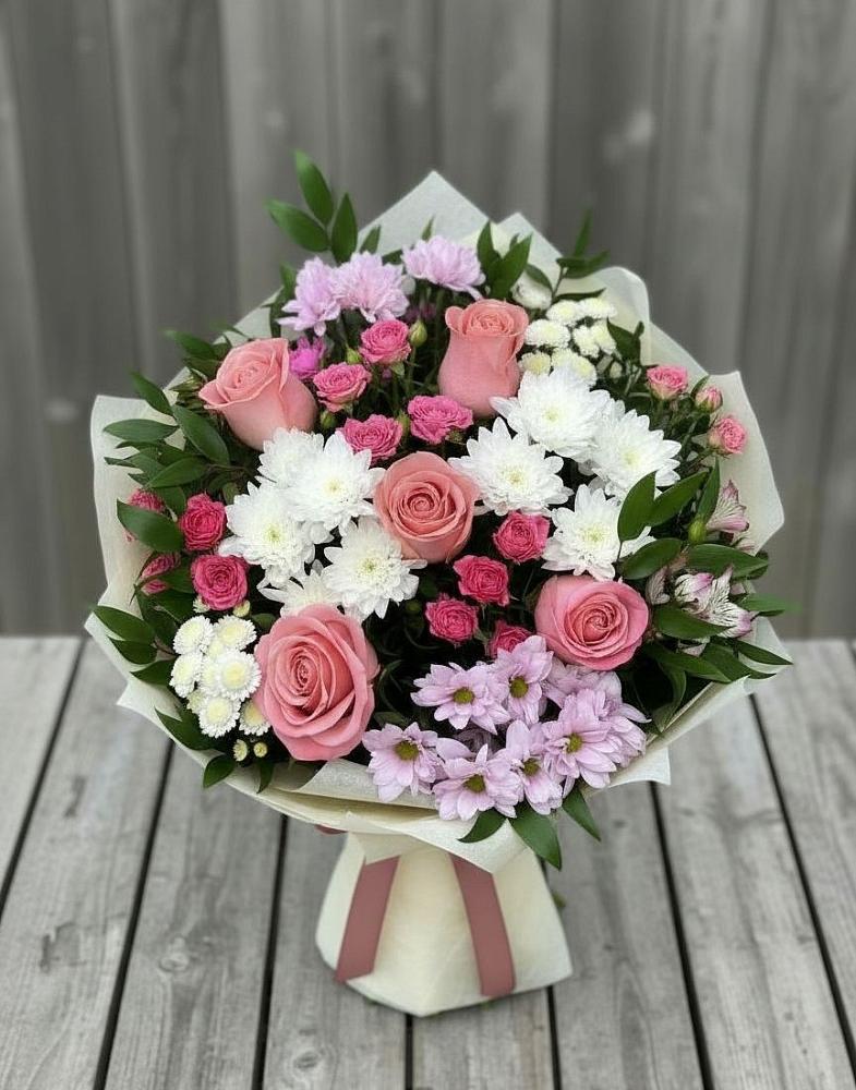 Букет цветов из: Альстромерии, Гвоздики, Розы и Хризантемы в Гурзуфе Республика Крым