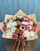 Букет цветов из:  Розы, Герберы и Хризантемы в Гурзуфе Республика Крым