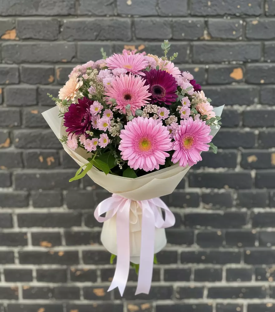 Букет цветов из: Герберы и Хризантемы в Гурзуфе Республика Крым