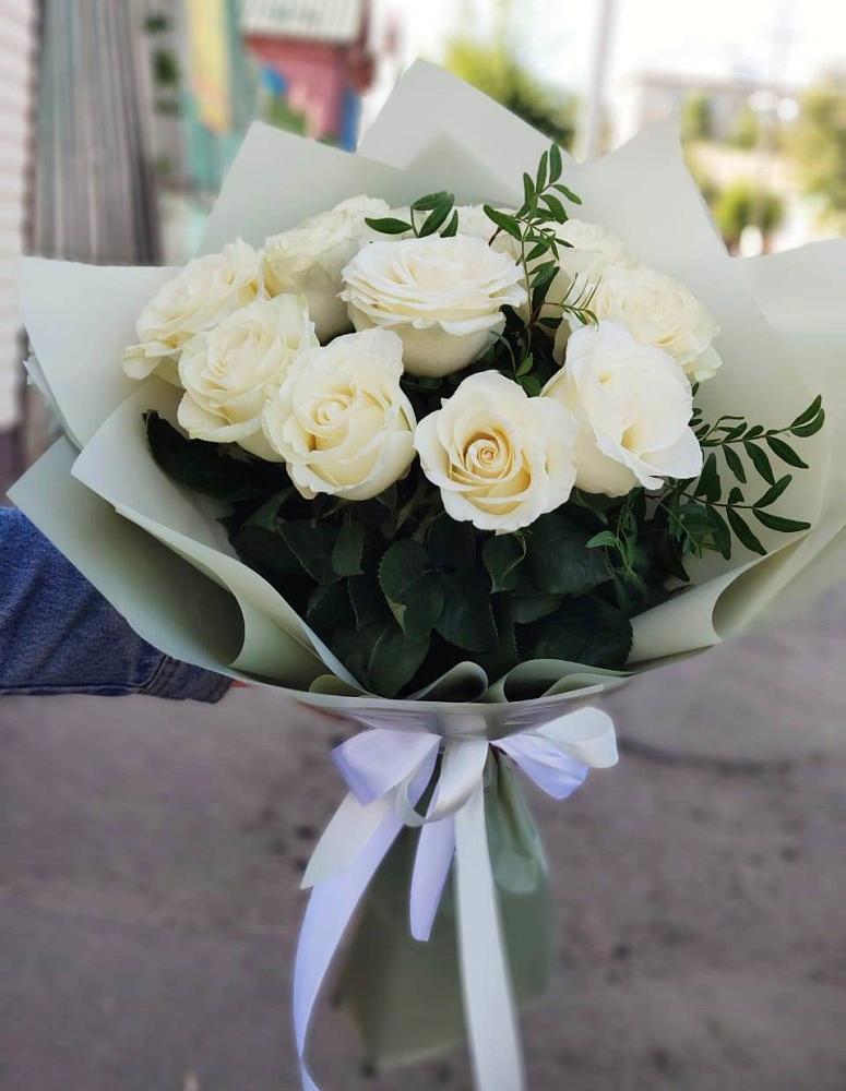 Букет Белые розы Проуд в Гурзуфе Республика Крым