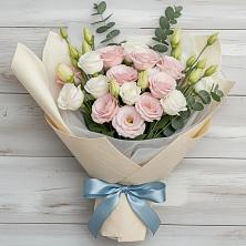 Букет цветов из:  Лизиантусы в Гурзуфе Республика Крым