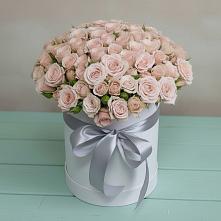 Цветочная композиция из Розы в шляпной коробке в Гурзуфе Республика Крым