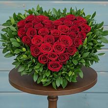 Цветочная композиция из Розы в виде сердца в Гурзуфе Республика Крым