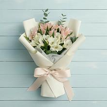 Букет цветов из:  Альстромерии в Гурзуфе Республика Крым
