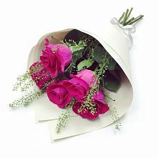 Букет цветов из:  Розы в Гурзуфе Республика Крым
