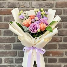 Букет цветов из:  Лизиантусы и Розы #REPLACE_PRED# Гурзуфе Республика Крым