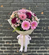 Букет цветов из:  Герберы и Хризантемы в Гурзуфе Республика Крым