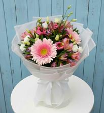 Букет цветов из:  Герберы, Альстромерии и Лизиантусы в Гурзуфе Республика Крым