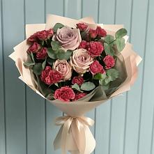 Букет цветов из:  Гвоздики и Розы в Гурзуфе Республика Крым