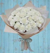 Букет цветов из:  Гвоздики в Гурзуфе Республика Крым
