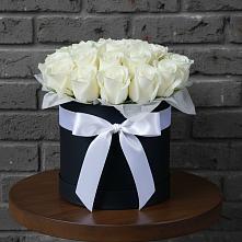 Цветочная композиция из Розы в шляпной коробке в Гурзуфе Республика Крым