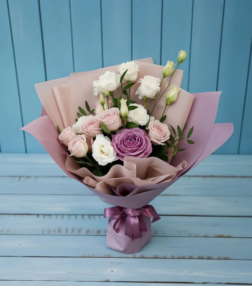 Букет цветов из: Розы и Лизиантусы в Гурзуфе Республика Крым