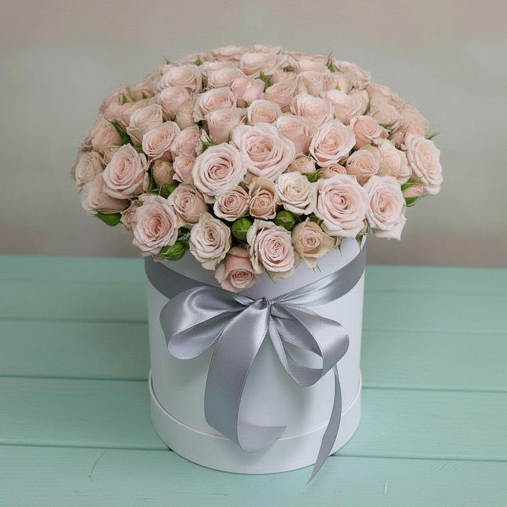 Цветочная композиция из Розы в шляпной коробке в Гурзуфе Республика Крым